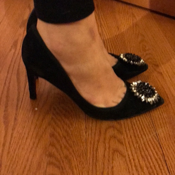 Black suede pumps with embellishment - Picture 8 of 8